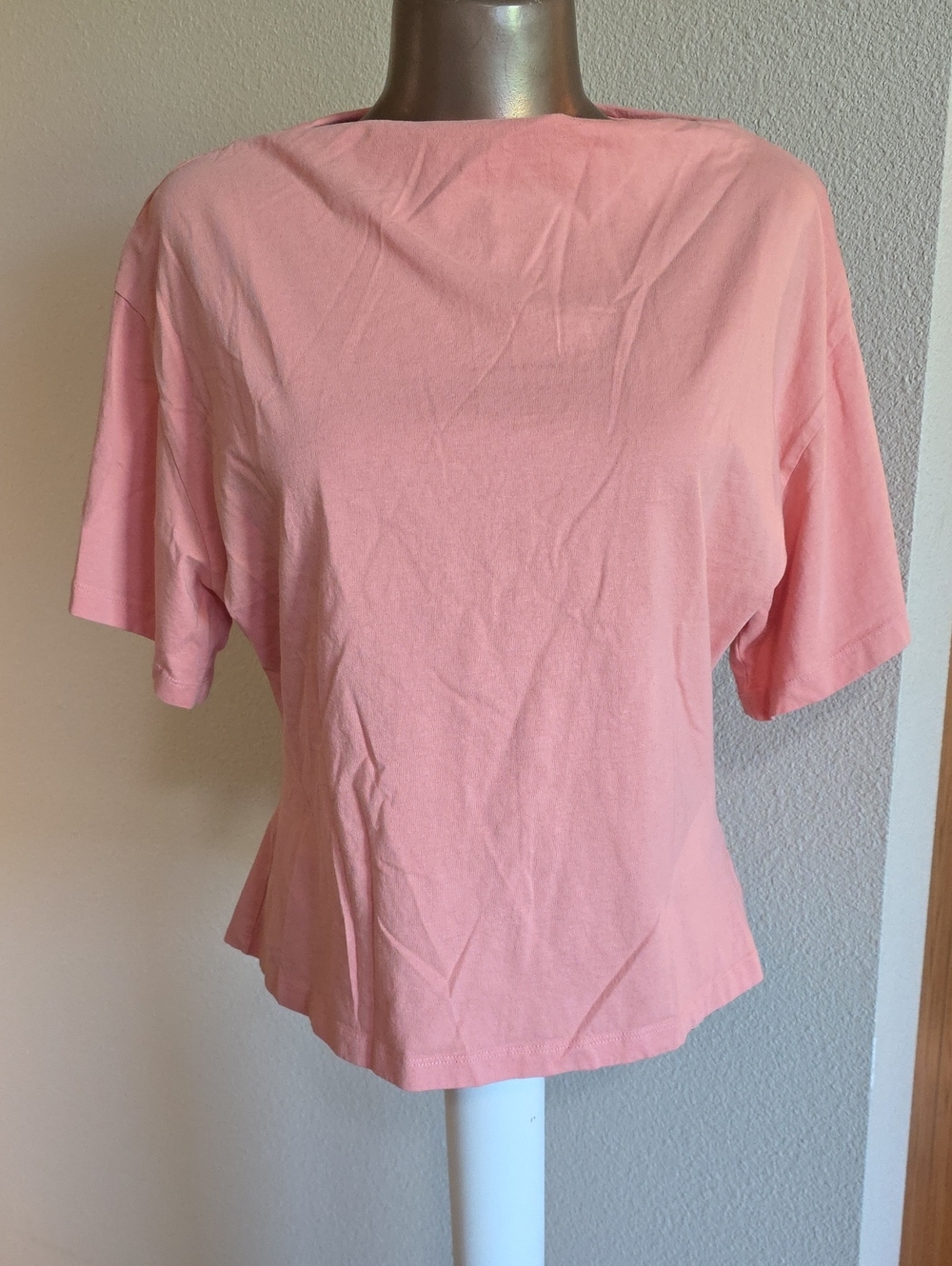 H&M Short Sleeve Crewneck Tee in Pink